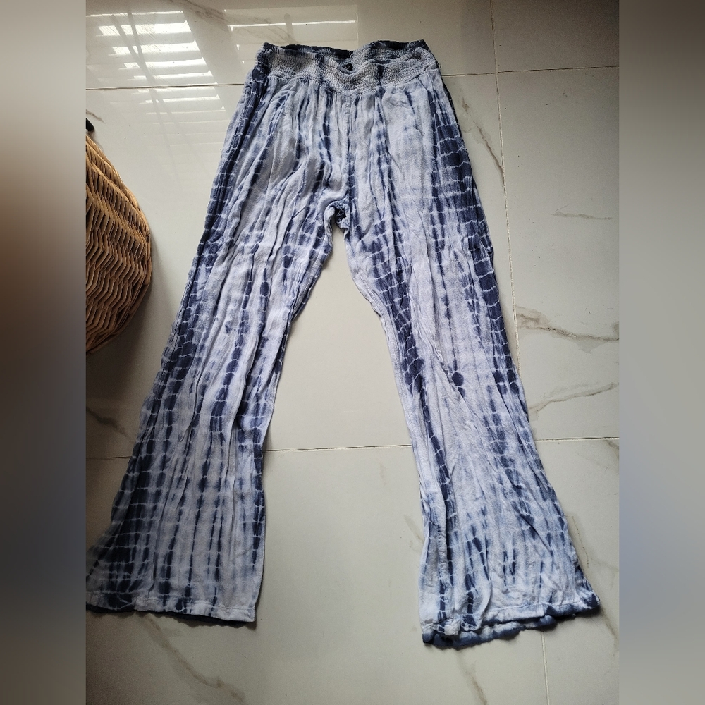 Super cute flowy boho Raviya pants
